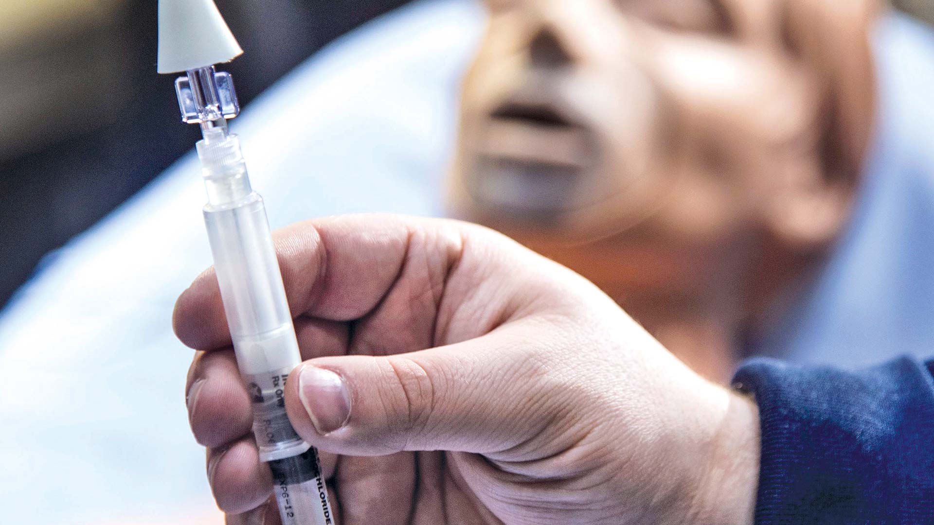 Eine Narcan-Spritze. Das Anti-Opiat-Mittel rettet Leben – die Drogenkrise aber bleibt.