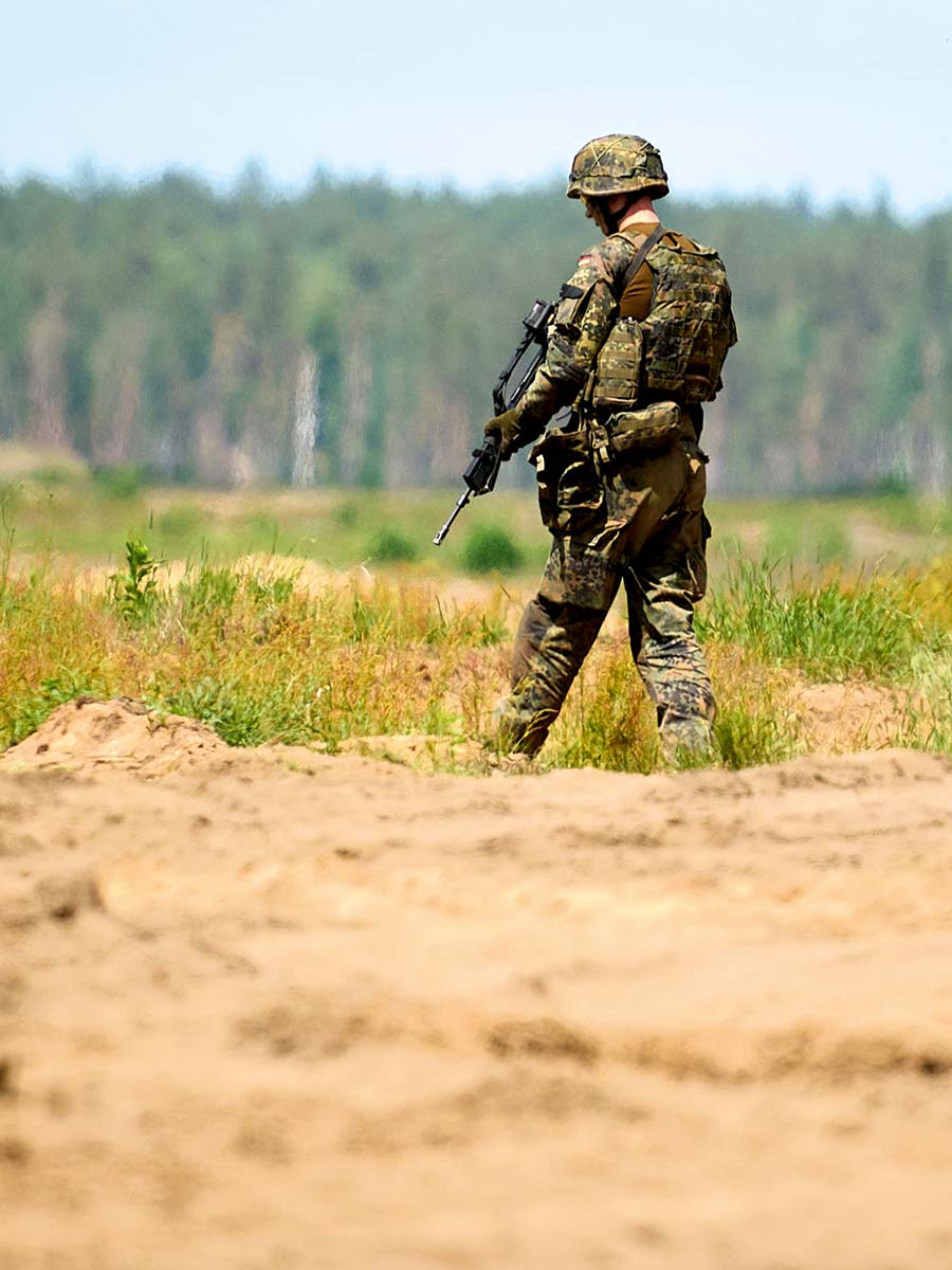 Szenen eines Manövers von NATOSoldaten auf einem Truppenübungsplatz nahe des litauischen Städtchens Pabrade.