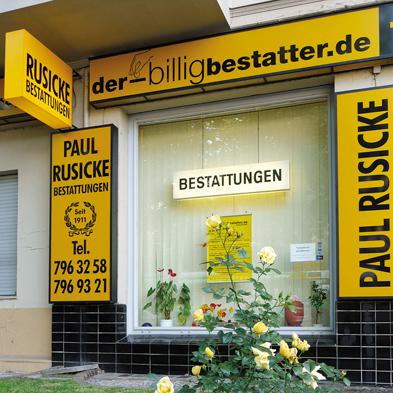 Discount im Leben und im Sterben: Billigbestatter in Berlin. Foto: dpa