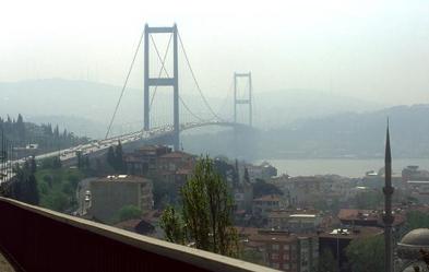 Brücke über den Bosporus Foto: picture alliance/augenklick