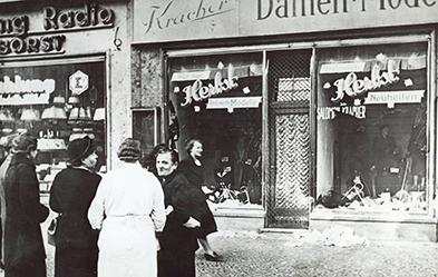 Bis zu 7.500 jüdische Geschäfte fielen Zerstörung und Plünderung zum Opfer.  Foto: dpa