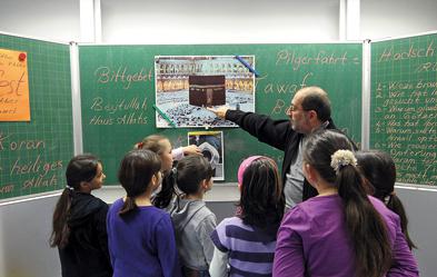 Islamischer Religionsunterricht an einer Grundschule in Ludwigshafen. Foto: dpa/Ronald Wittek