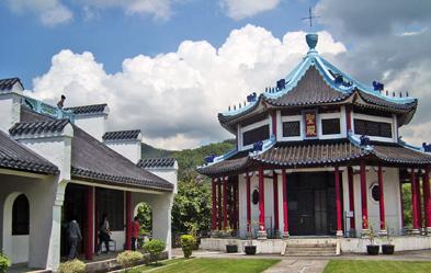 Die Architektur des 1992 errichteten Lutheran Theological Seminary will die Zugehörigkeit des Christentums zur chinesischen Kultur verdeutlichen. Foto: Walter Sparn