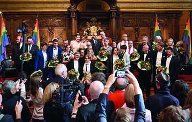 Feier der ersten „echten“ gleichgeschlechtlichen Ehepaare in Hamburg am 1. Oktober 2017. Foto: dpa/ Axel Heimken