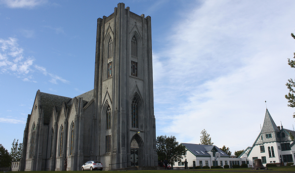 Die katholische Kathedrale Landakotskirkja, die Hauptkirche des Bistums Reykjavik.